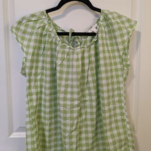 Cute green/white gingham top